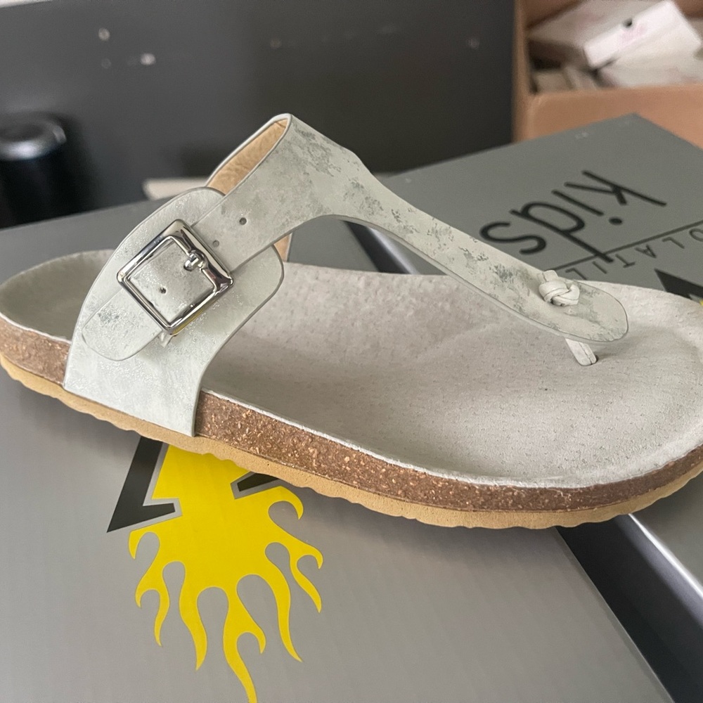 Girls Voltaire sandals